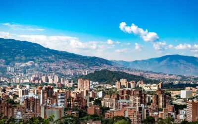 Visa Inmobiliaria Medellín 2025: Inversión + Residencia